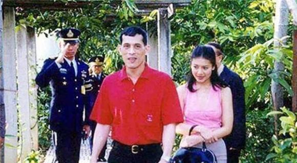 vương phi thái lan, vương phi Srirasmi, hoàng gia thái lan