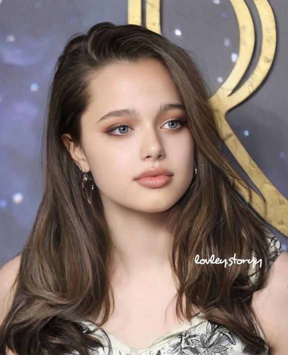 shiloh, daughter of angelina jolie, star