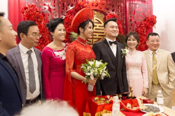 Sau 3 năm bên nhau, Diệp Lâm Anh và chồng lại vướng nghi án ly hôn