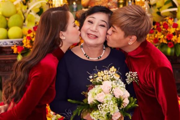 nghệ sĩ Kim Thủy, sao Việt