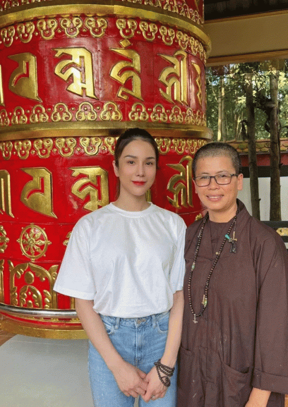 anh-ngoisaovn-w700-h990 0 Diệp Lâm Anh, Sao Việt, Chồng thiếu gia