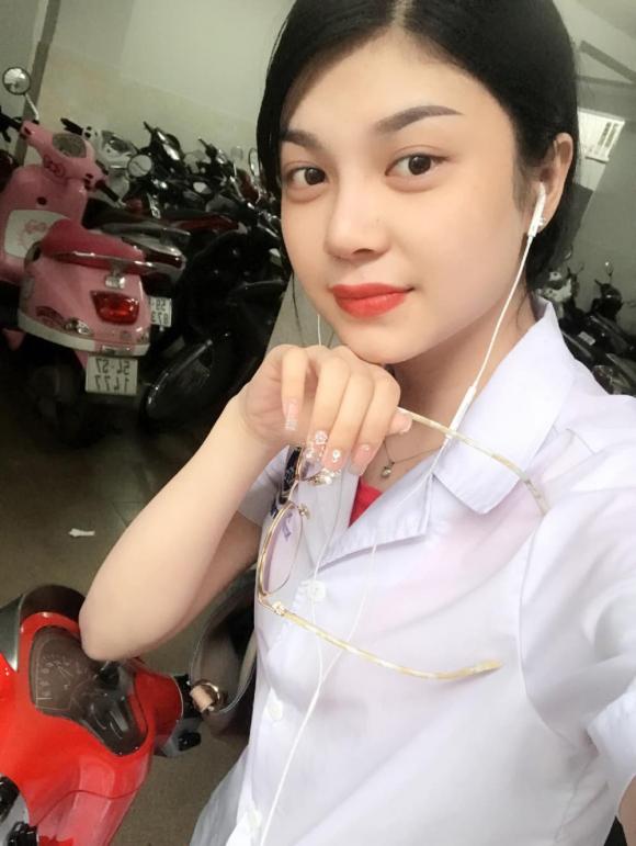 Lily Chen, mỹ nhân bị đồn chung bồ với Ngọc Trinh, phẫu thuật thẩm mỹ
