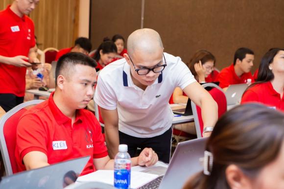 CEO Lê Hải Linh, khởi nghiệp, nhập hàng trung quốc