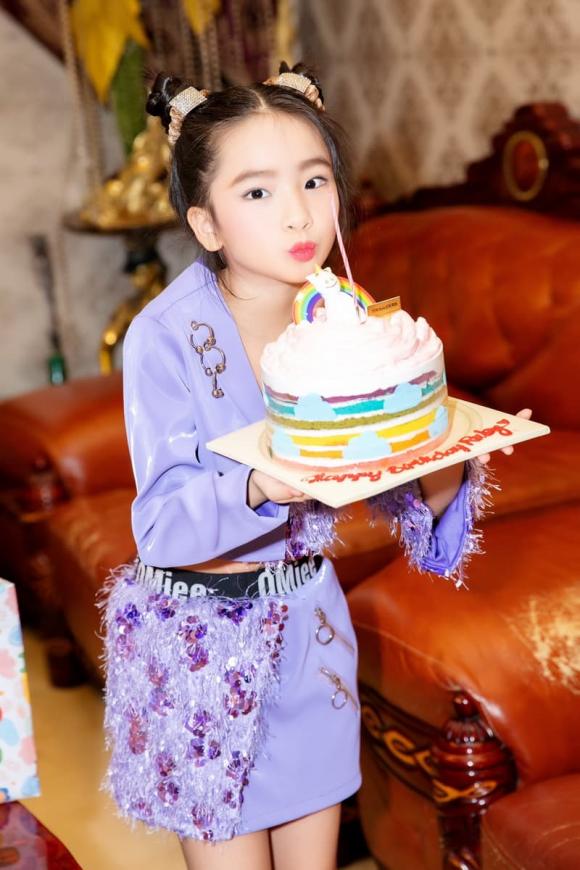 Con gái Hoa hậu Bùi Thị Hà, Ruby, giới trẻ