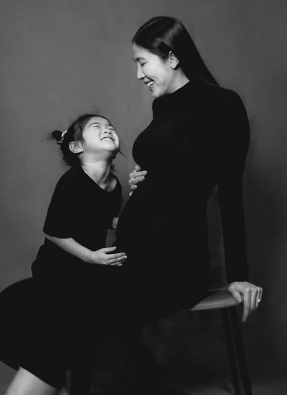 Siêu mẫu Huỳnh Nu mang thai lần hai với chồng Việt kiều Mỹ