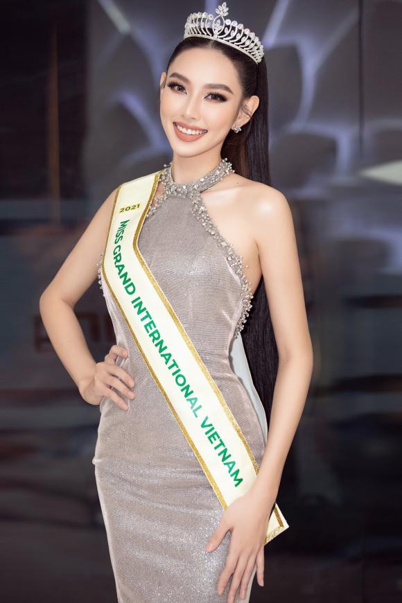 Chị gái hoa hậu Đặng Thu Thảo, hoa hậu Thùy Tiên, hoa hậu Nguyễn Thúc Thùy Tiên, Miss Grand International 2021, sao Việt