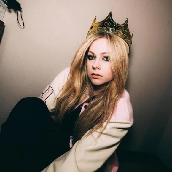 Avril Lavigne, thảm đỏ hollywood, ca sĩ âu mỹ