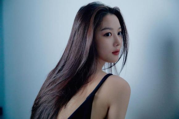 Kim Yoo Jung, sao Hàn, em gái quốc dân