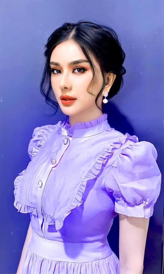 Lâm Khánh Chi, Nữ ca sĩ chuyển giới, Sao Việt, Ly hôn