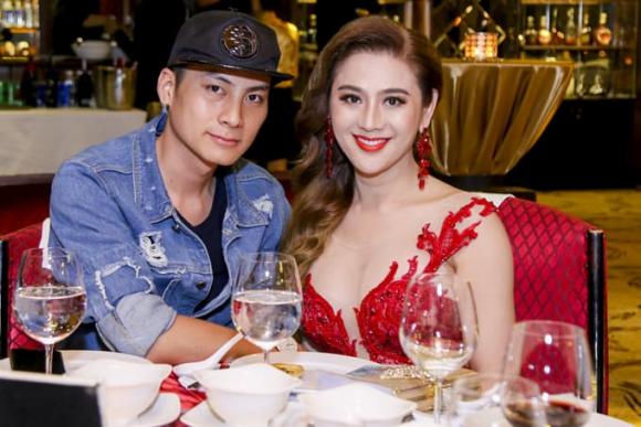 Lâm Khánh Chi, Nữ ca sĩ chuyển giới, Sao Việt, Ly hôn