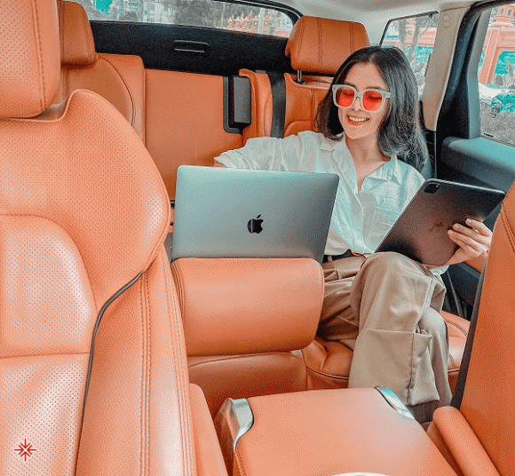 Hot girl Phạm Ngọc Linh, Giới trẻ, Thanh niên