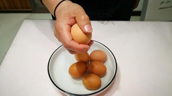 cách chọn trứng, chọn mua trứng ngon, mẹo chọn trứng 