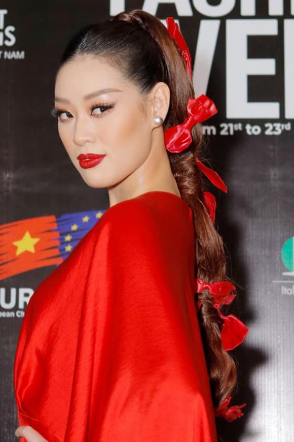 Tuần lễ thời trang Việt Nam 2021, Khánh vân, sao việt, sao trên thảm đỏ