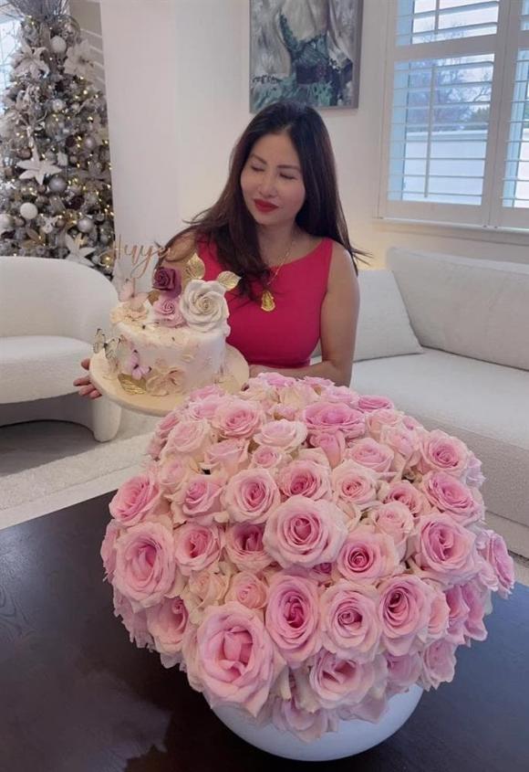 hoa hậu Phạm Hương, mẹ Phạm Hương, sao Việt