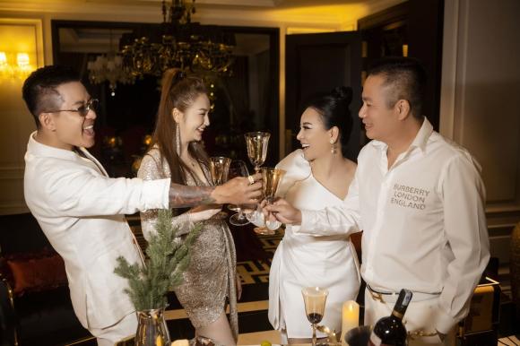 Vợ chồng Tuấn Hưng, Khắc Việt , doanh nhân Bích Nguyệt