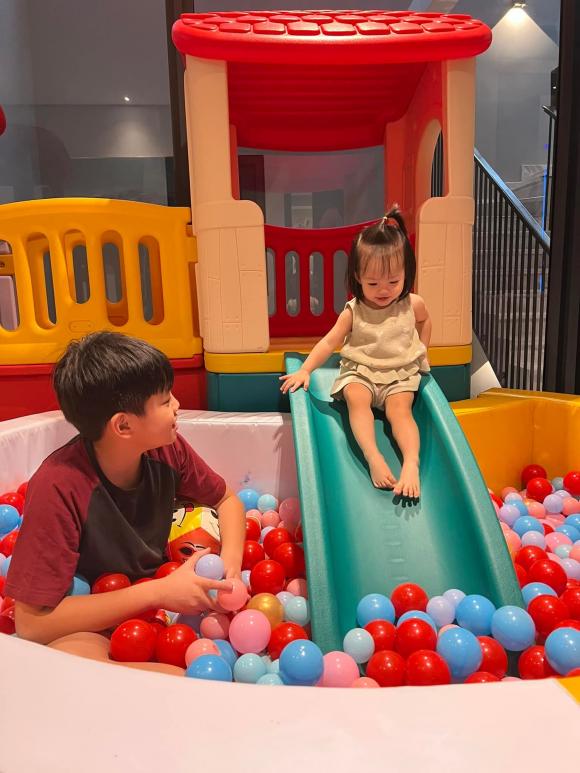 doanh nhân Cường Đô La,  ca sĩ Đàm Thu Trang, sao Việt