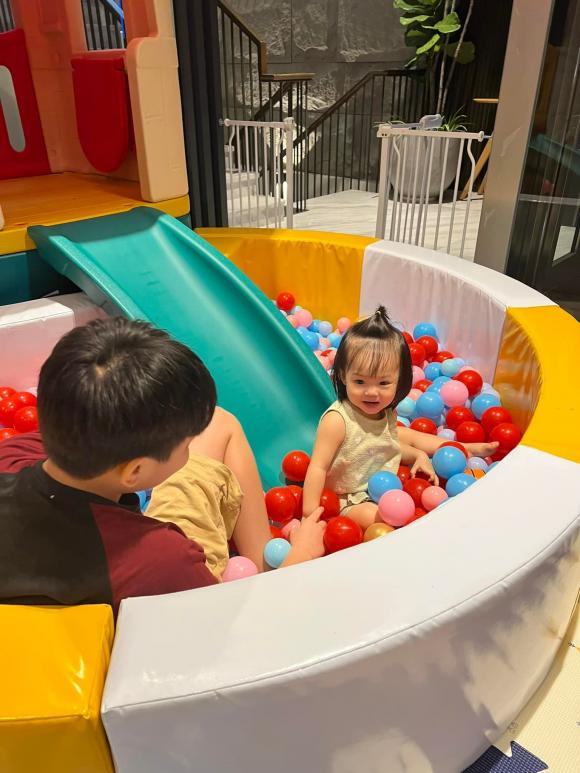 doanh nhân Cường Đô La,  ca sĩ Đàm Thu Trang, sao Việt