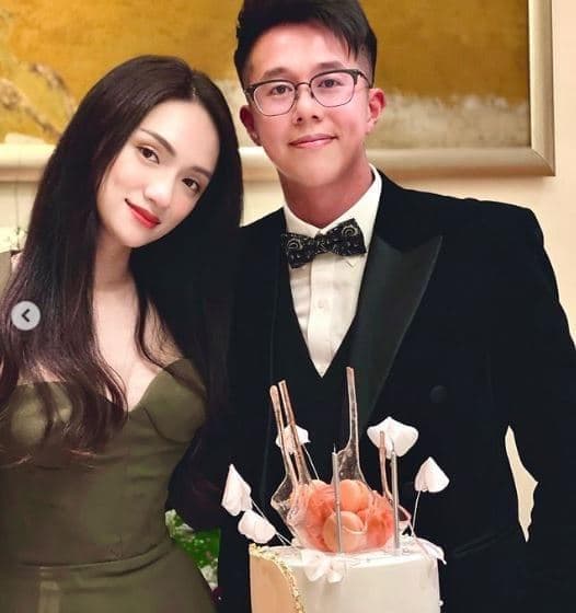 Đánh dấu sinh nhật tuổi 30 cách đây ít ngày, Hương Giang tung ảnh ngọt ngào bên bạn trai.