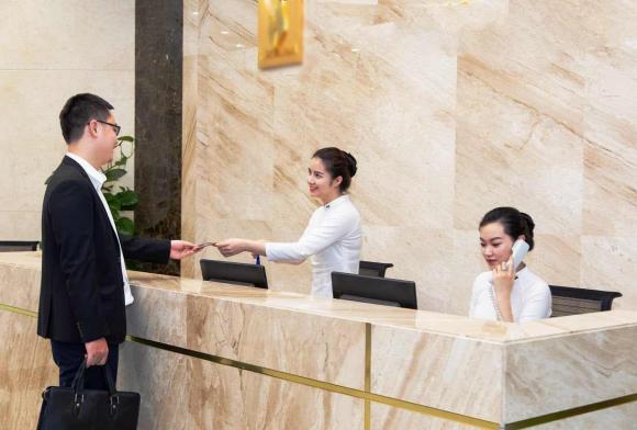 nhân viên khách sạn, mẹo khi đi nghỉ, du lịch 
