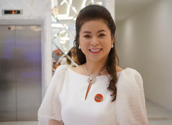 CEO Việt, nhan sắc nữ CEO Việt, bà Phương Hằng