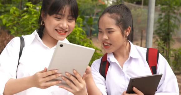 gia-dinh-cuc-suc-101 (1).jpg 0 Gia đình Cục Súc, Phim Tết, Phim hài