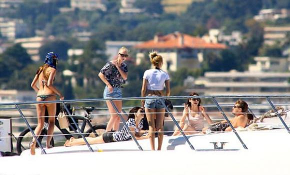 Leonardo DiCaprio, Leonardo DiCaprio và bạn gái, sao Titanic