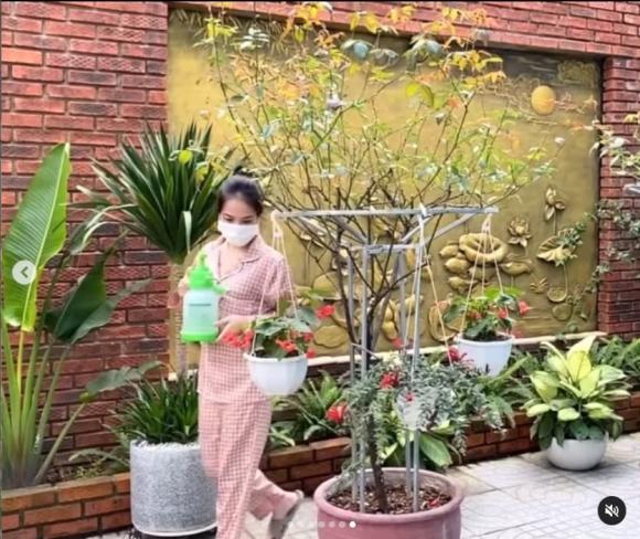 Cô chủ tiêm nail Huyền My, tình cũ Quang Hải, bạn gái của quán quân Cười Xuyên Việt 2016 , Anh Tú