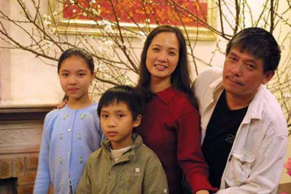 Vợ chồng nghệ sĩ Lê Khanh có hai người con.