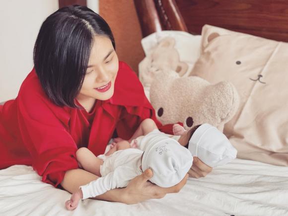 Lisa - Leon, Mickey - Jerry, Quinisha - Quianna, sao việt