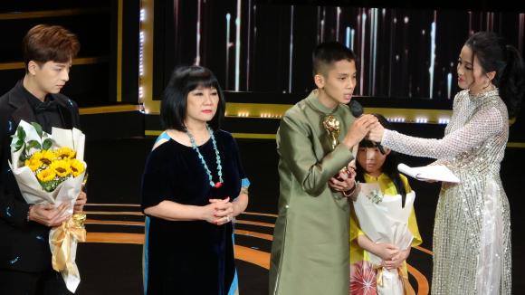 ca sĩ Phi Nhung, sao Việt, con nuôi ca sĩ  Phi Nhung