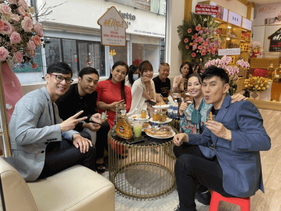 thuong-bella-231 (1).png 0 Thương Bella, HHMom, Yến sào Đông trùng hạ thảo