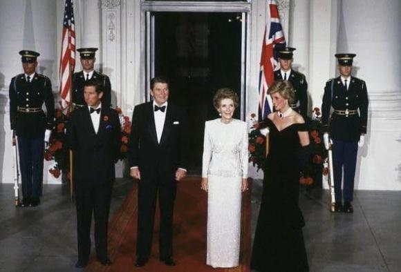 Công nương Diana, thời trang Công nương Diana, Hoàng gia Anh