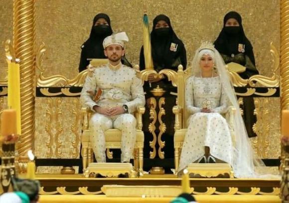 đám cưới phủ đầy vàng và kim cương, Công chúa Brunei, lễ cưới hoàng gia