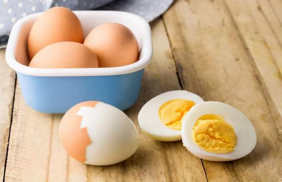 trứng,  tăng cholesterol, người già
