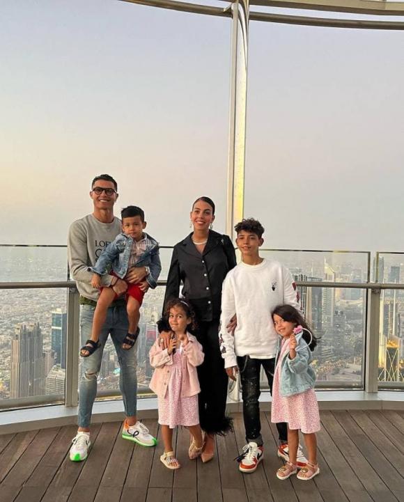 Georgina, Ronaldo, nuôi dạy con