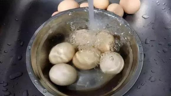 trứng rửa sạch, hại gan, an toàn thực phẩm