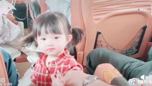ca sĩ Đông Nhi, ca sĩ Ông Cao Thắng, sao Việt, con gái Đông Nhi