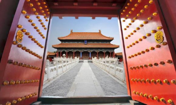 đinh cửa, tử cấm thành, định cửa trên cổng tử cấm thành