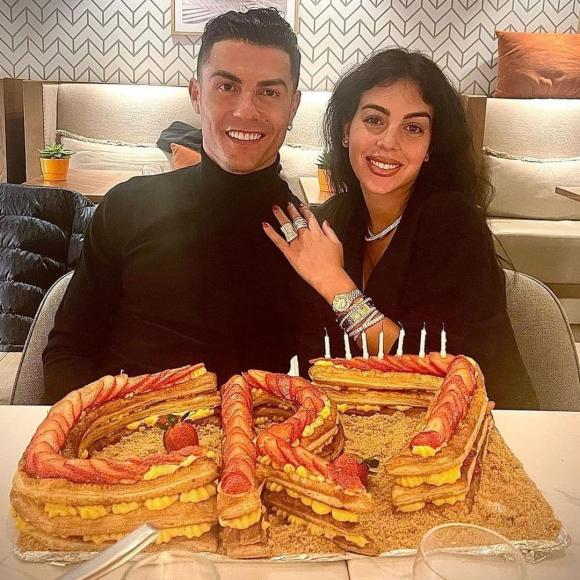 danh thủ Cristiano Ronaldo, sinh nhật, siêu sao bóng đá 