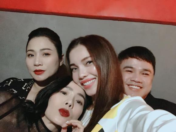 nữ ca sĩ lệ quyên, sao việt