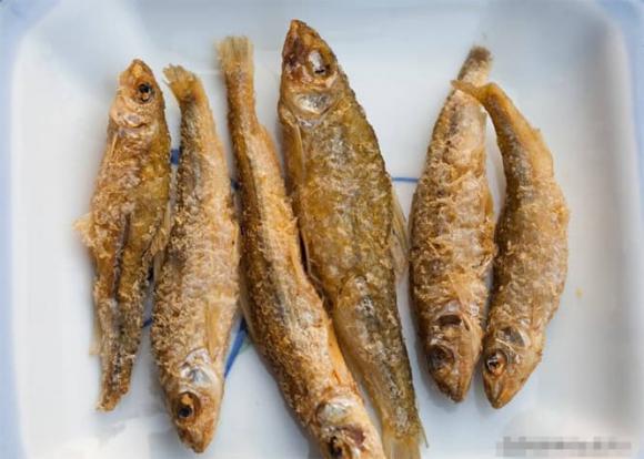 cá chiên, chiên cá, mẹo nấu ăn, rán cá