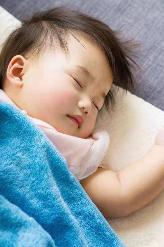 trẻ mỉm cười khi ngủ, tại sao trẻ mỉm cười khi ngủ, kiến thức chăm sóc trẻ
