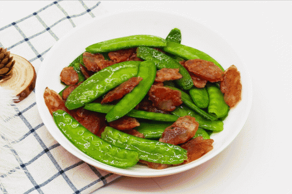 món ngon mỗi ngày, ẩm thực, xúc xích nên luộc hay nên hấp