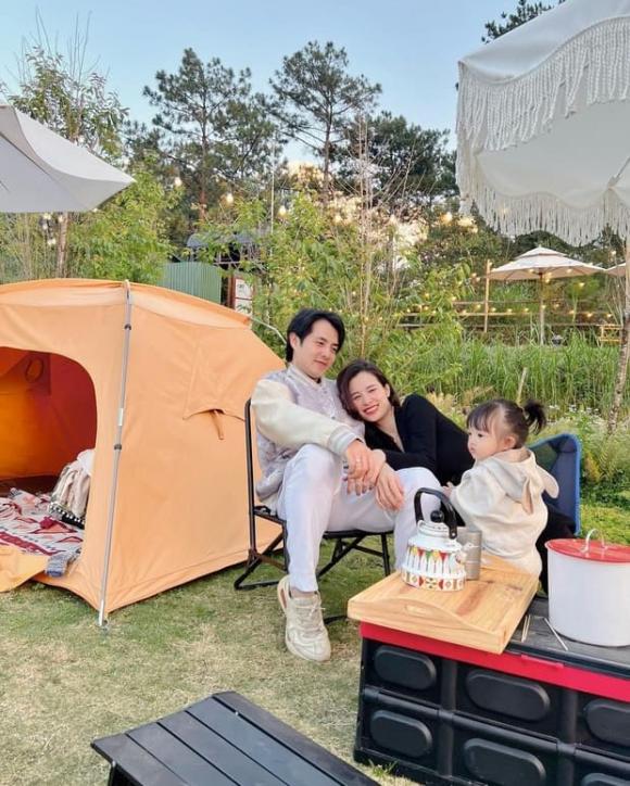 ca sĩ Đông Nhi, ca sĩ Ông Cao Thắng, con gái Đông Nhi, sao Việt
