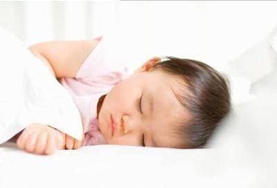chăm sóc trẻ nhỏ, lưu ý khi chăm sóc trẻ, trẻ sơ sinh ngủ đúng cách