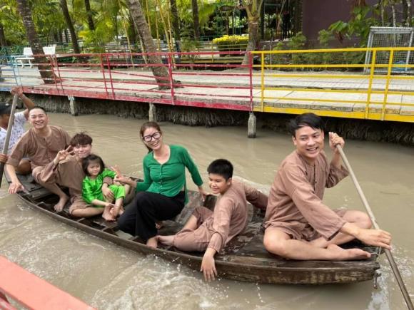 người mẫu Trang Trần, sao Việt