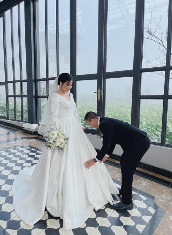 Vợ chồng BTV Nguyễn Hoàng Linh nhiều lần chụp ảnh cưới trước đó.
