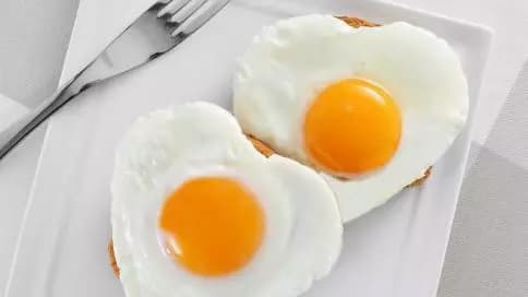 trứng, luộc trứng, ai không nên ăn trứng
