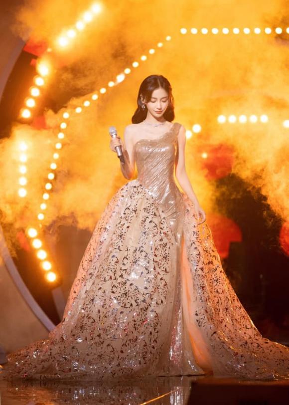 angelababy, huỳnh hiểu minh, angelababy hậu ly hôn