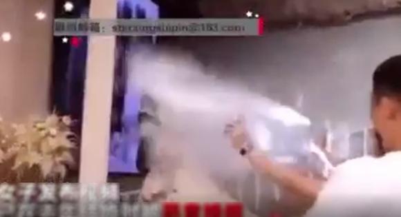 cô dâu đòi ly hôn, đám cưới kỳ lạ, đám cưới thảm họa